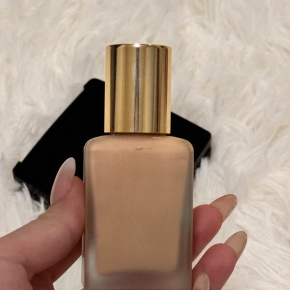 Estée Lauder Double Wear Foundation 2N1 desert beige - Picture 4 of 5